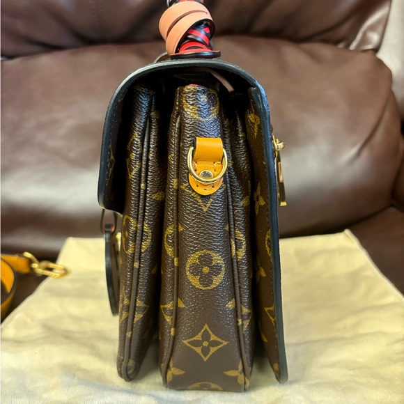 Louis Vuitton Metis Braided Pochette Monogram canvas Top Handle Handbag Brown - Picture 5 of 16